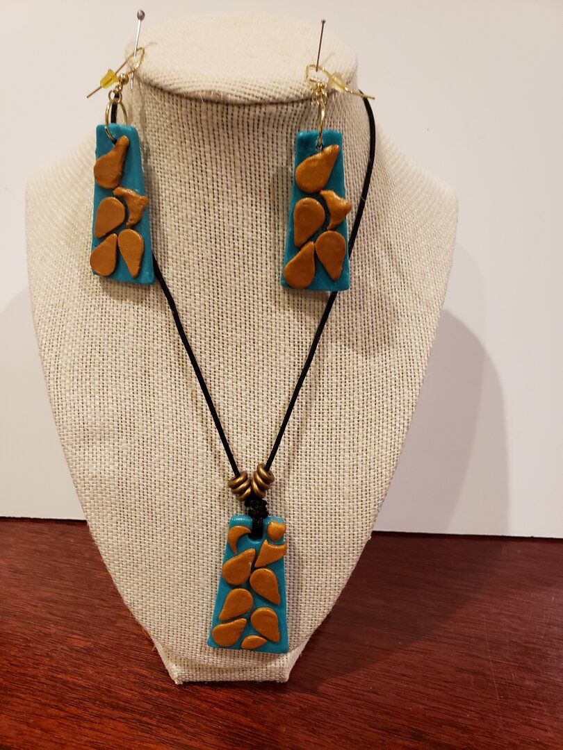 Necklace & Earrings Set 